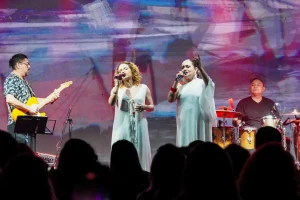 Leia mais sobre o artigo Segundo dia da Feira Pan-Amazônica do Livro encerra com espaço lotado e shows regionais no Hangar